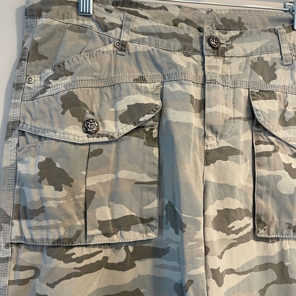 Camouflage Cargo Pants - Picture 3 of 5